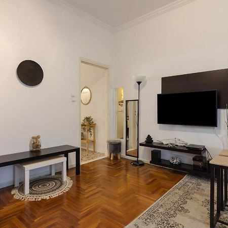 Classic And Modern Apartment In Athens Luaran gambar