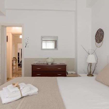 Classic And Modern Apartment In Athens Luaran gambar
