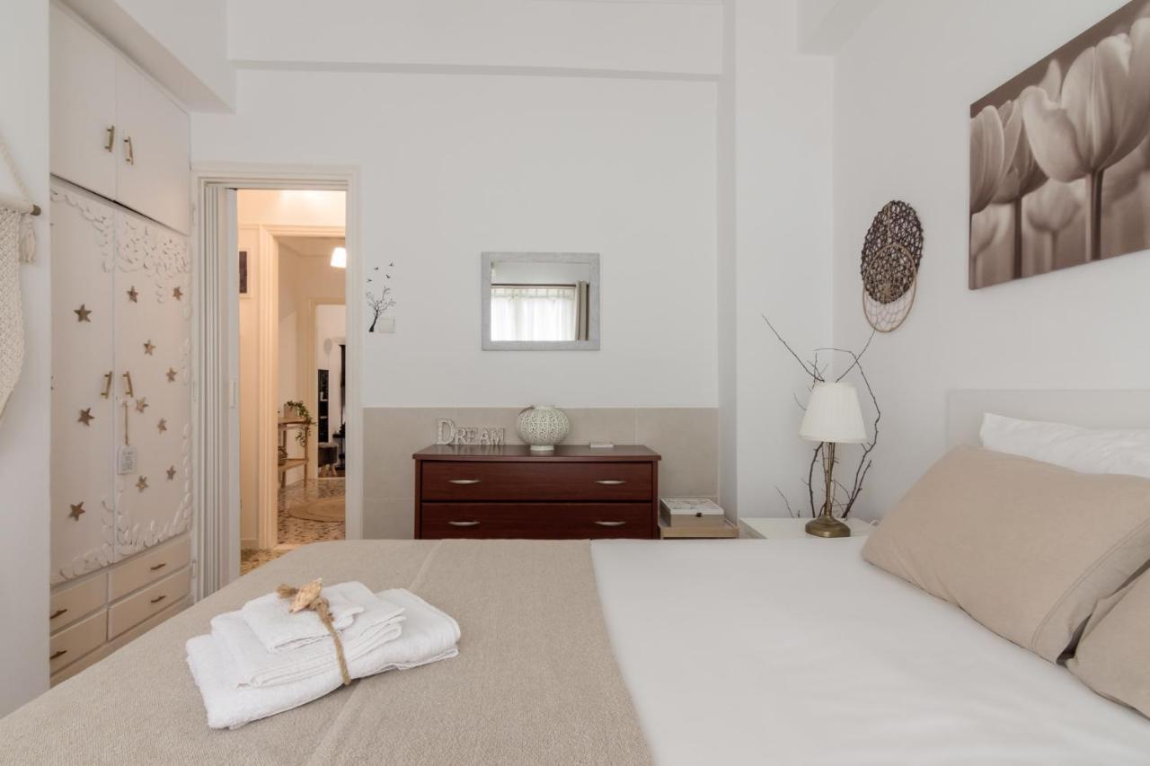 Classic And Modern Apartment In Athens Luaran gambar