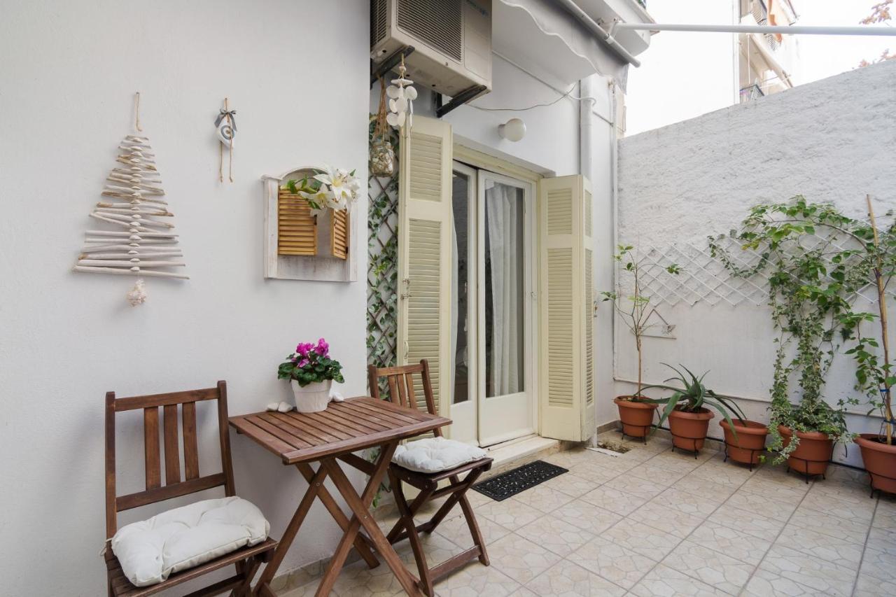 Classic And Modern Apartment In Athens Luaran gambar